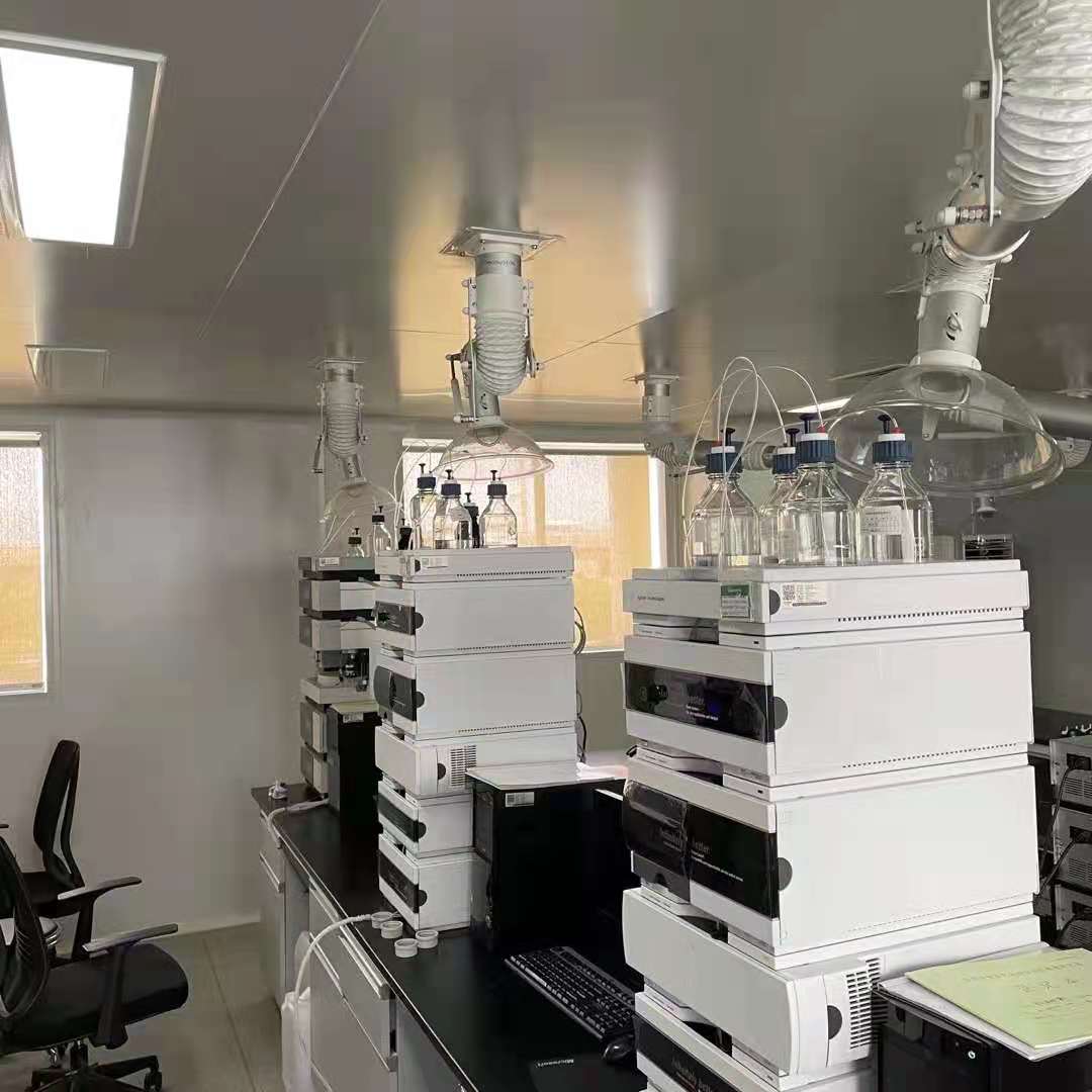 使用液相溶劑保護安全瓶蓋來增強實驗室安全性