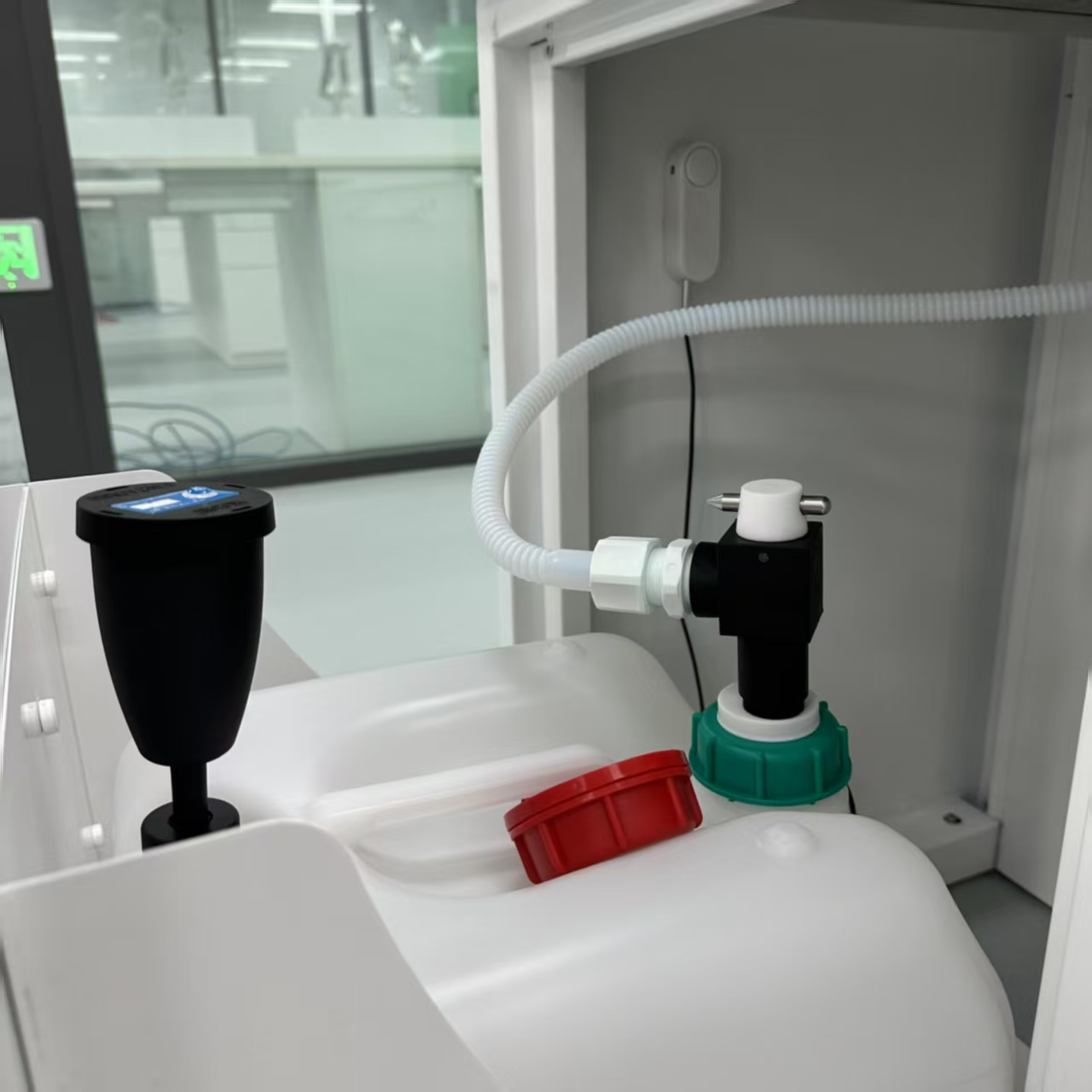 化學實驗室安全操作的“五同時”是什么？